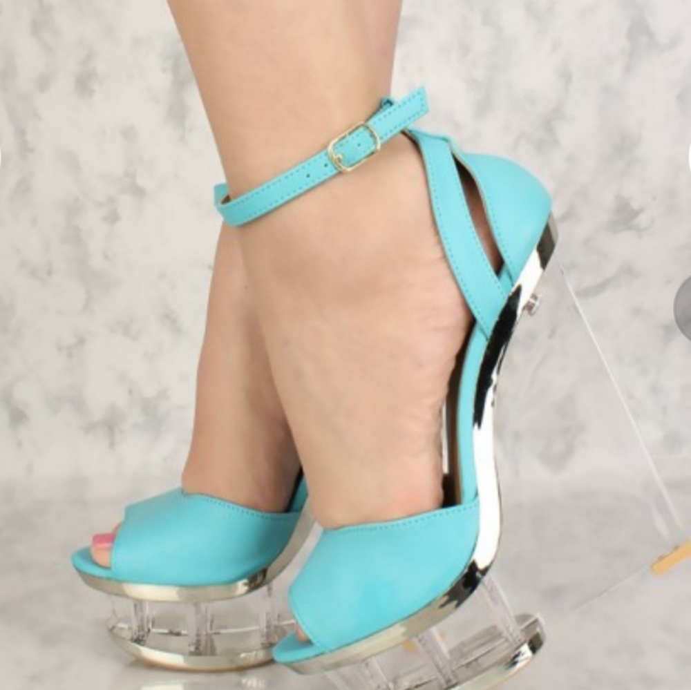 Mint Pu (light blue) Women High Heel Shoe size 7